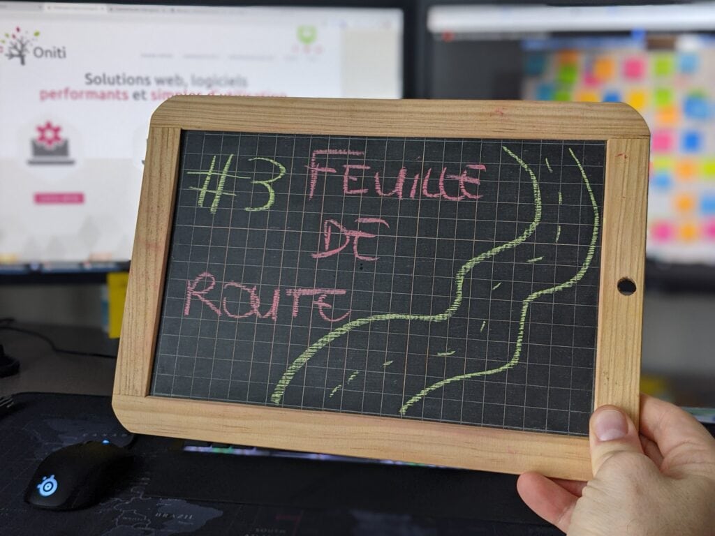 ardoise avec inscription à la craie "Feuille de route"